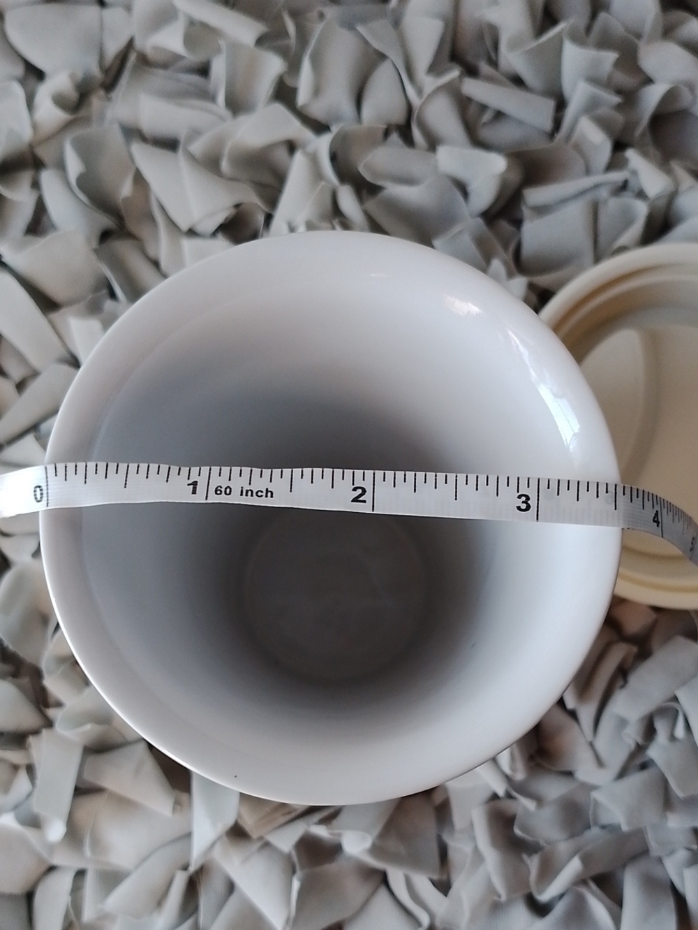 Ceramic Coffee Cup With Silicone Lid - Picture 5 of 10